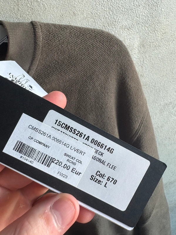 Sweat CP COMPANY neuf avec étiquette (