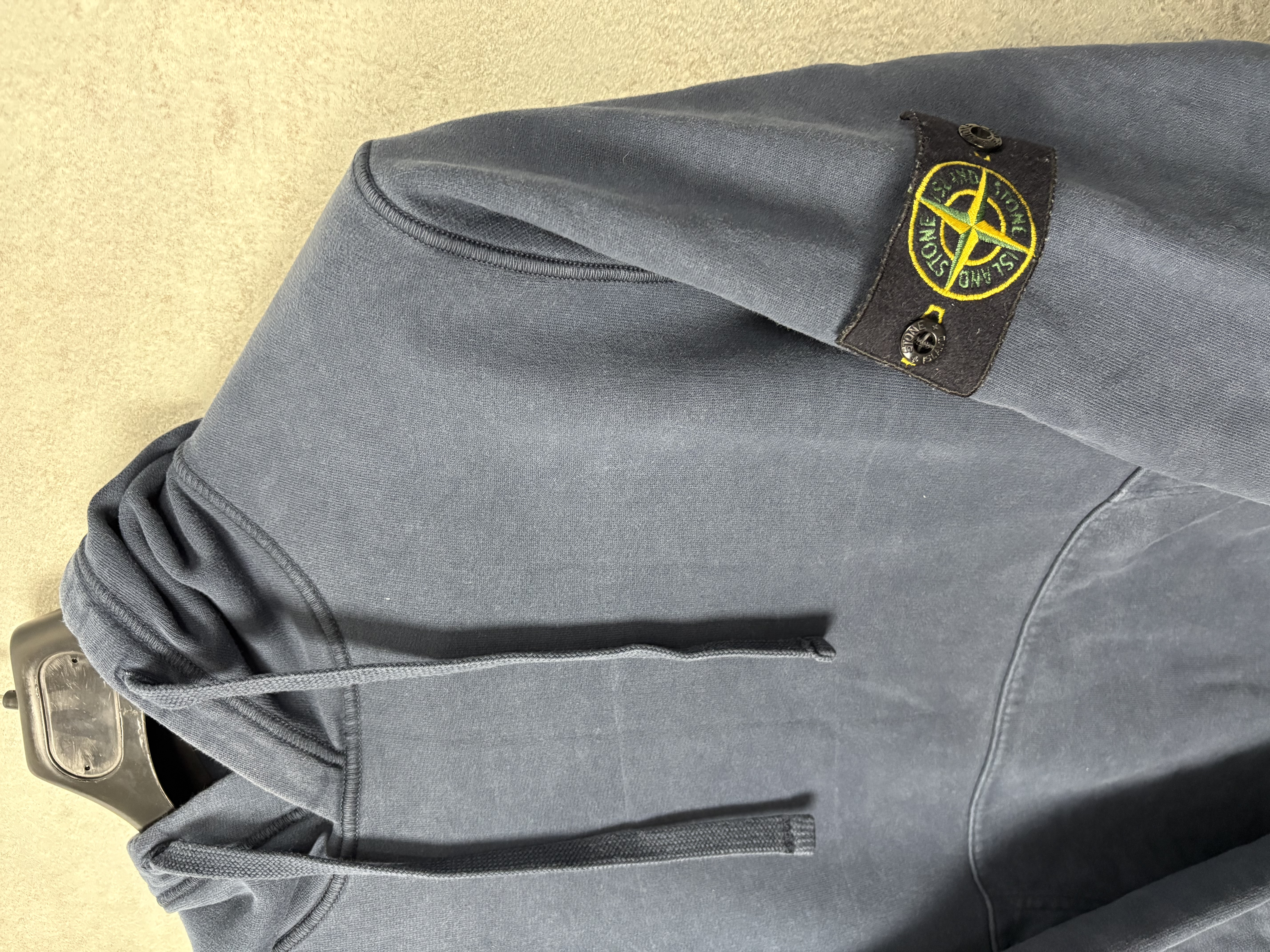 Sweat à capuche STONE ISLAND (S/M)