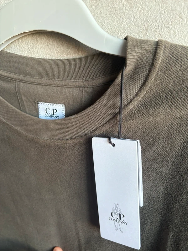 Sweat CP COMPANY neuf avec étiquette (