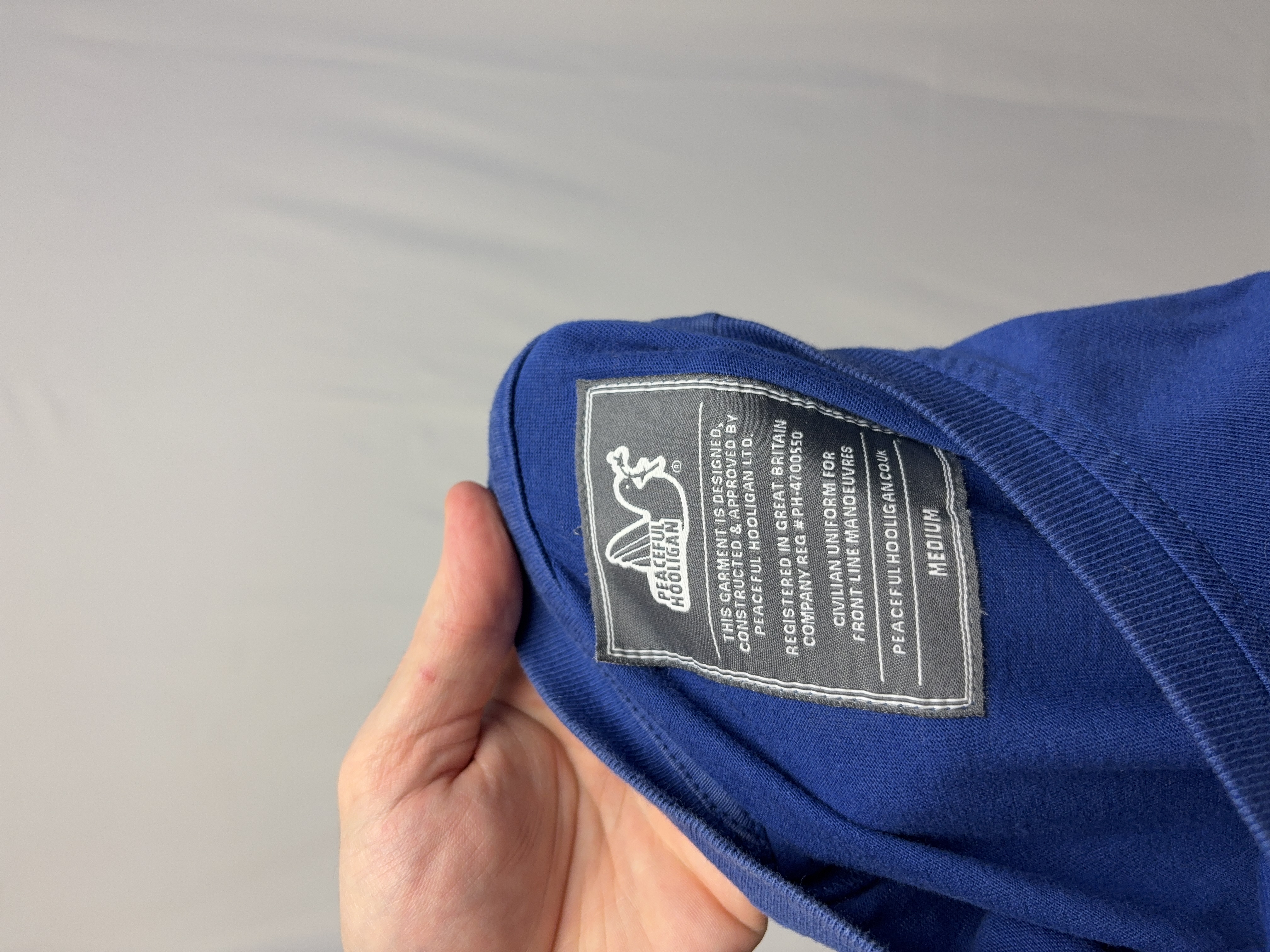 T-Shirt Peaceful Hooligan bleu